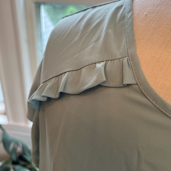 *PLUS SIZE” Ruffled Detail Blouse - Picture 6 of 6